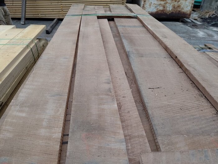 ウォールナット　無垢材