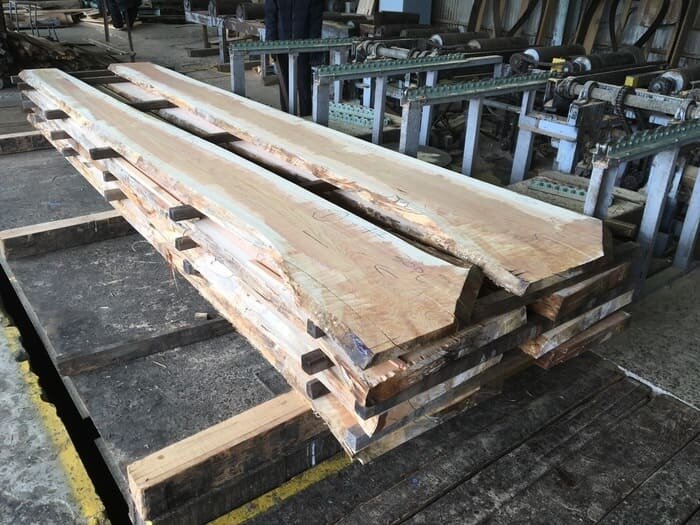 檜（ヒノキ）　無垢材