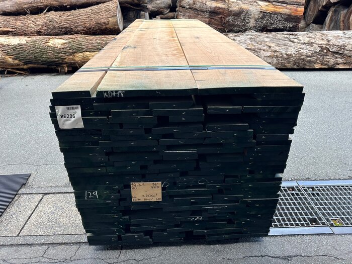 チェリー　無垢材