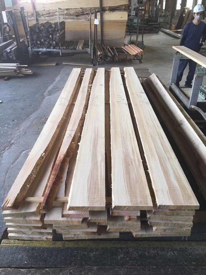 無垢材　樅（モミ）