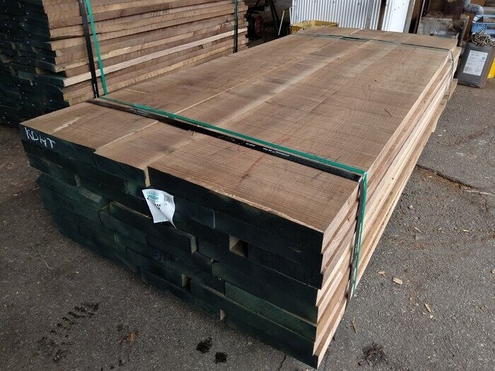 ウォールナット　無垢材