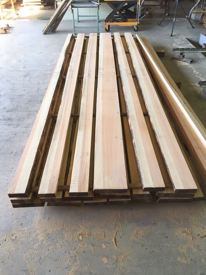 無垢材　杉（スギ）