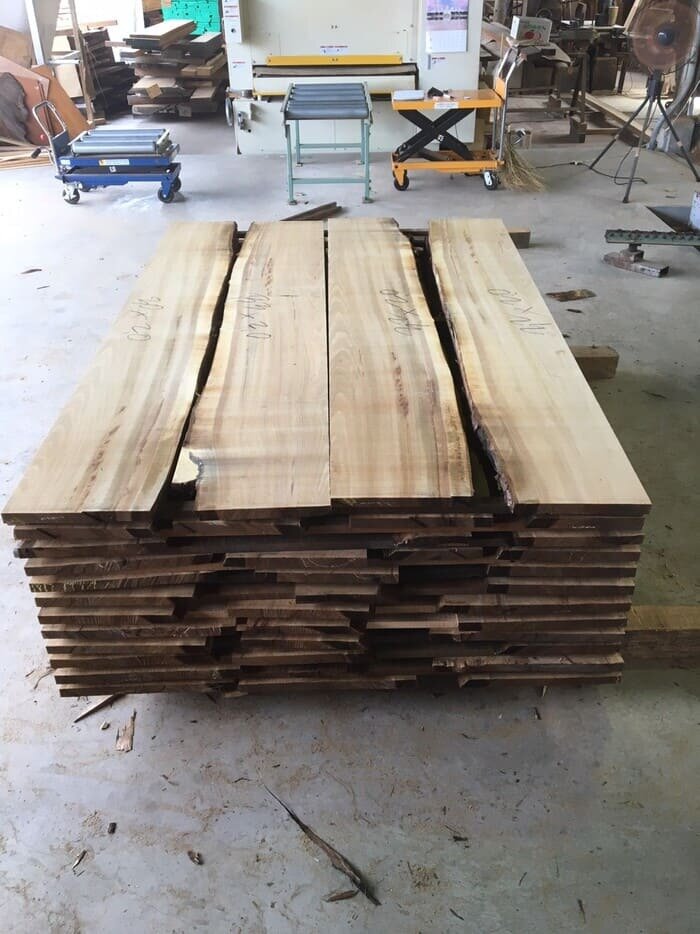 桂（カツラ）　無垢材