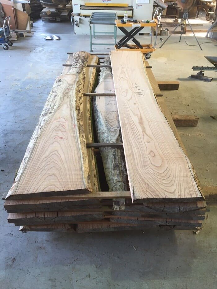 栴檀（センダン）　無垢材