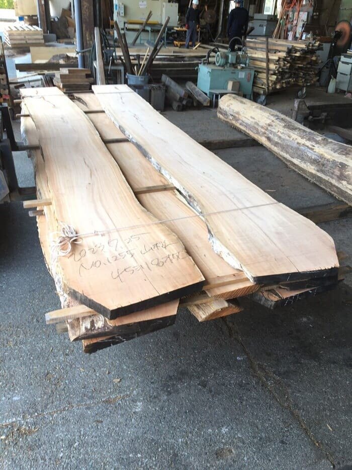 山桜（ヤマザクラ）　無垢材