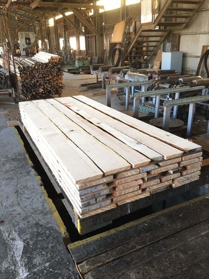 米栂（ベイツガ）　無垢材