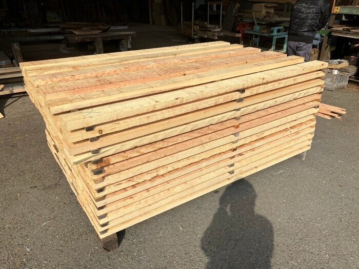 米檜葉（ベイヒバ）　無垢材