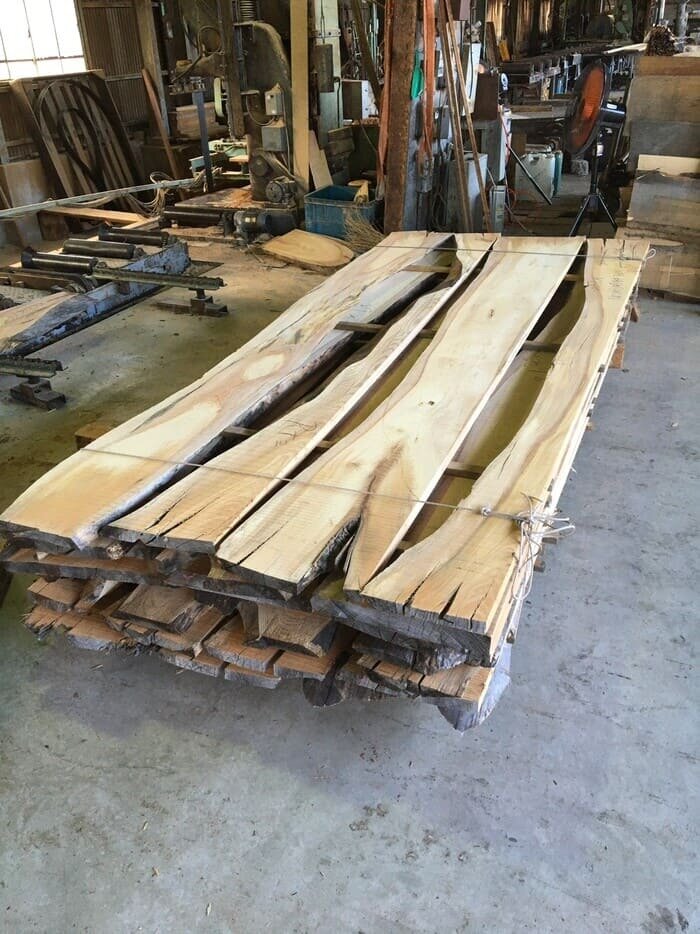 欅（ケヤキ）　無垢材