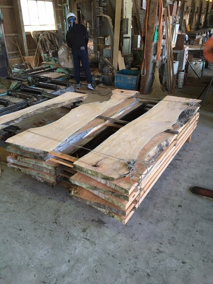 栴檀（センダン）　無垢材