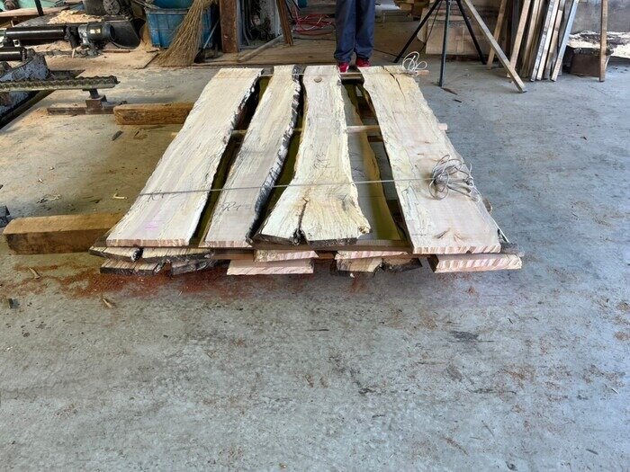 山桜（ヤマザクラ）　無垢材