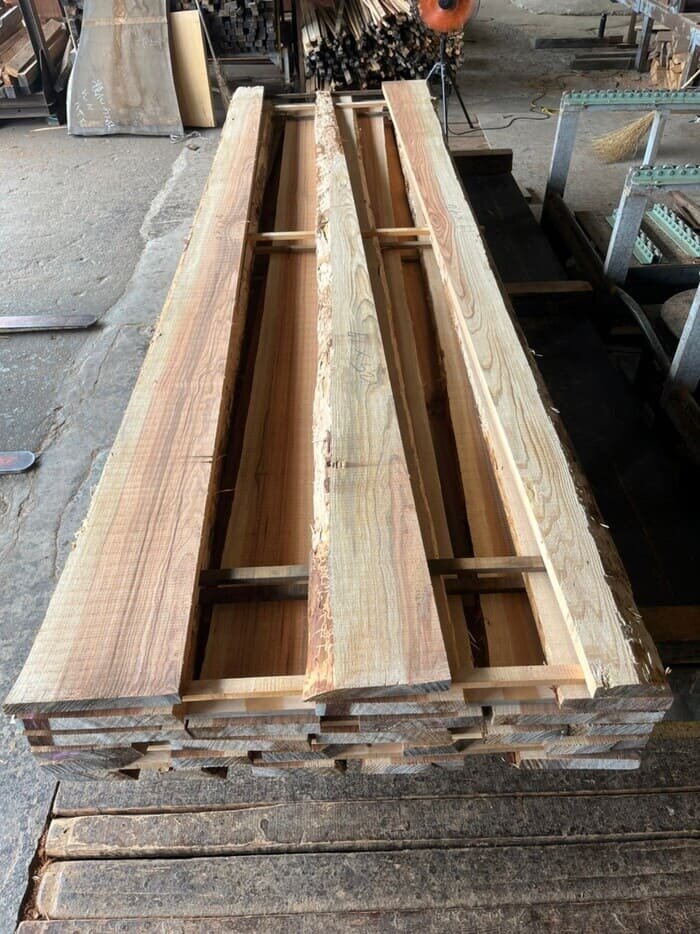 杉（スギ）　無垢材