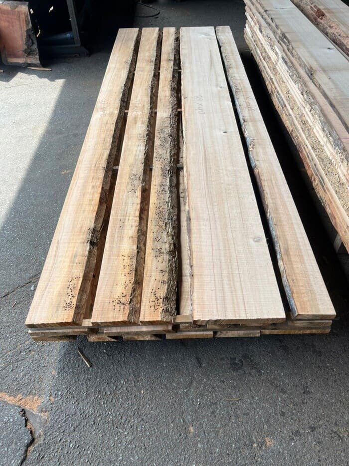 米栂（ベイツガ）　無垢材