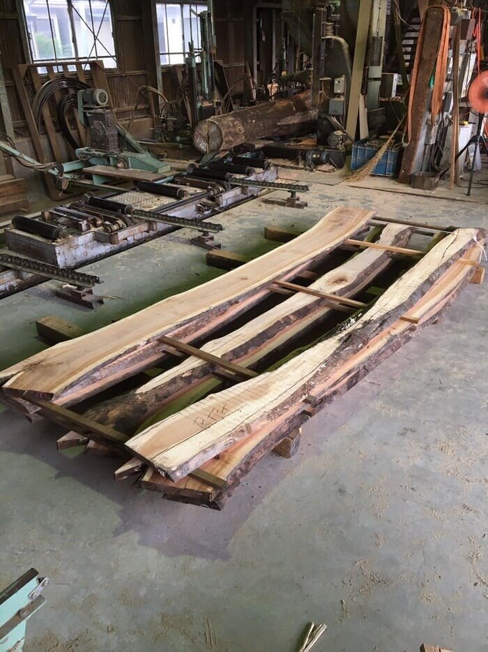 山桜（ヤマザクラ）　無垢材