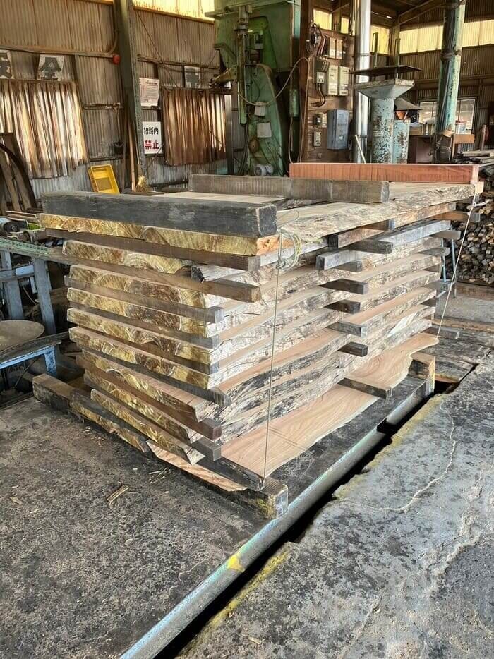 栴檀（センダン）　無垢材