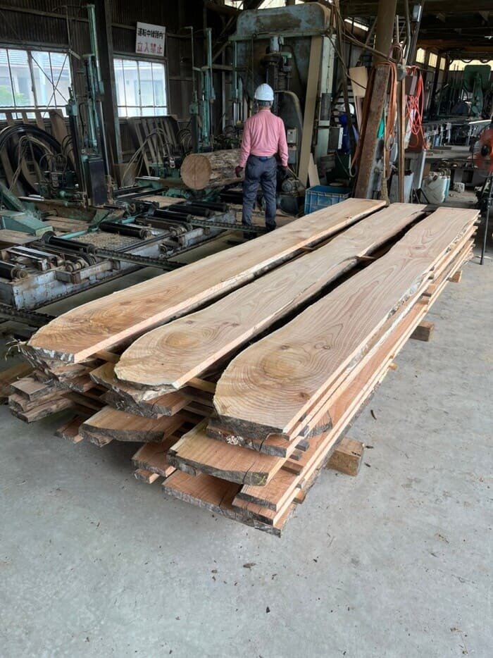 栴檀（センダン）　無垢材