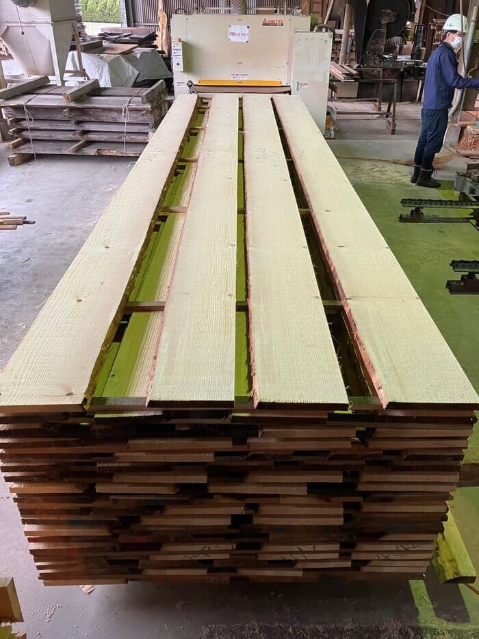 ホワイトスプルース　無垢材