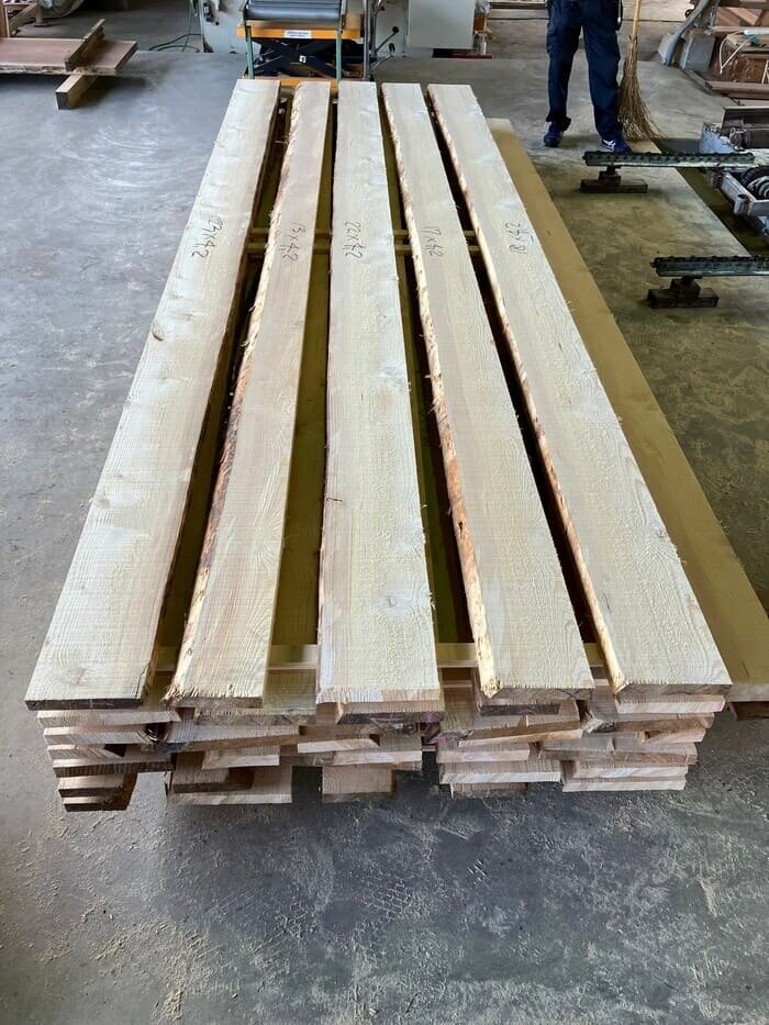 ホワイトスプルース　無垢材