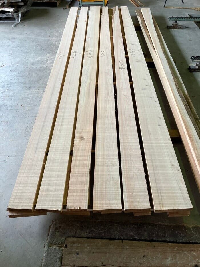 檜（ヒノキ）　無垢材