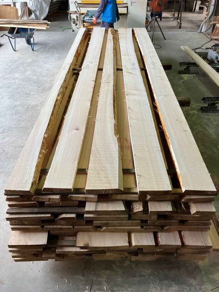 檜（ヒノキ）　無垢材