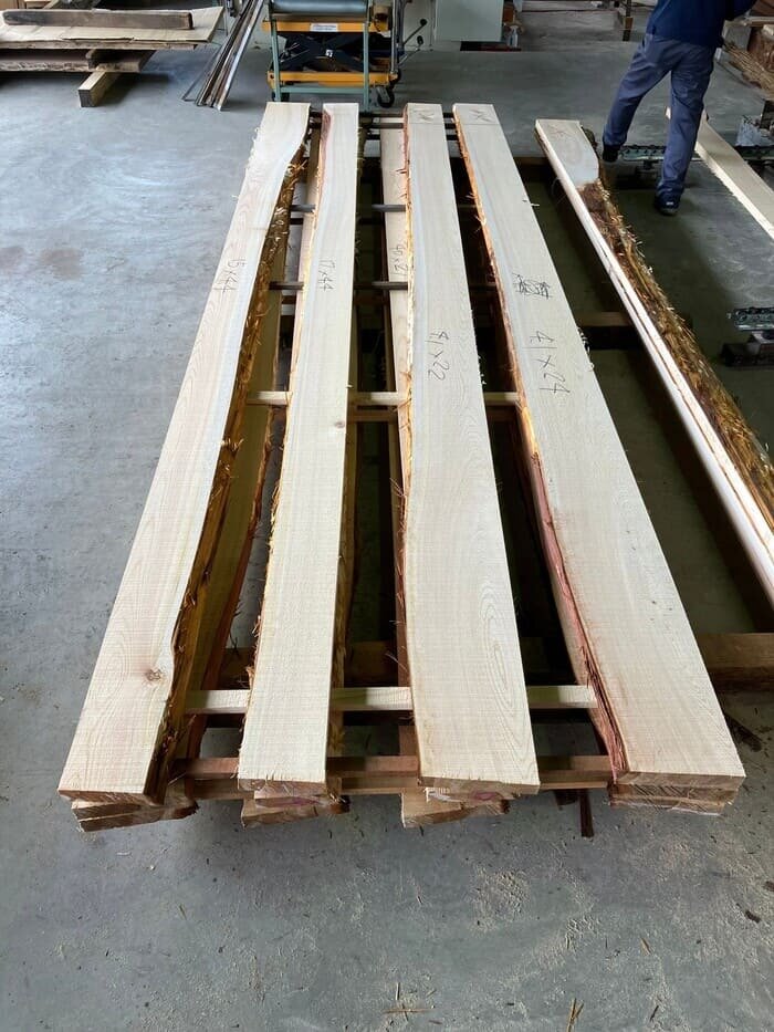 檜（ヒノキ）　無垢材