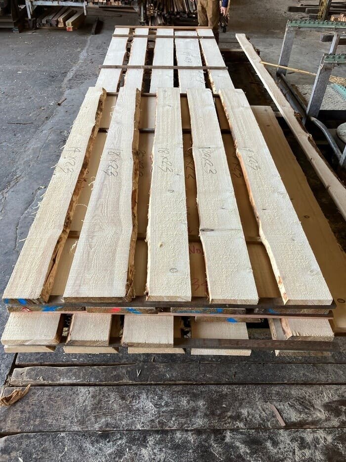 ホワイトスプルース　無垢材