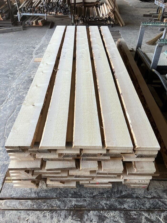 ホワイトスプルース　無垢材