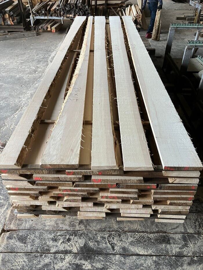 ホワイトスプルース　無垢材