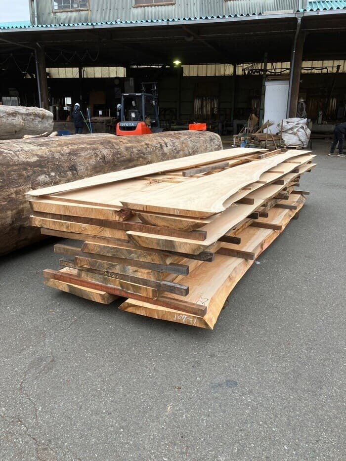 檜（ヒノキ）　無垢材