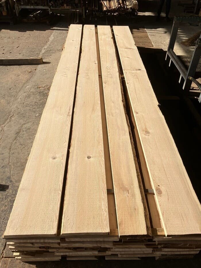 米栂（ベイツガ）　無垢材