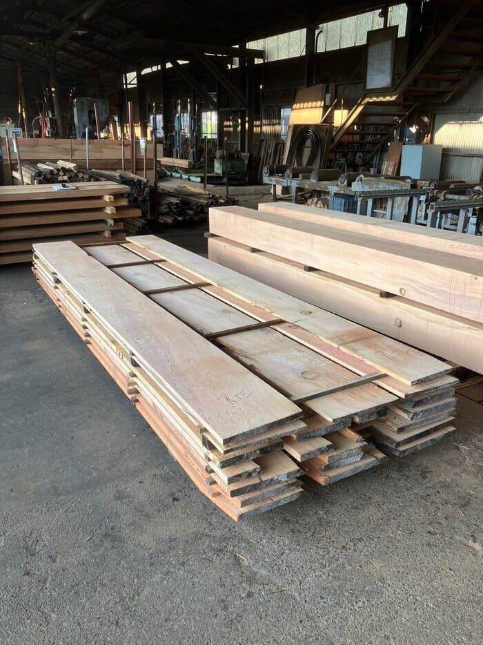 米松（ベイマツ）　無垢材