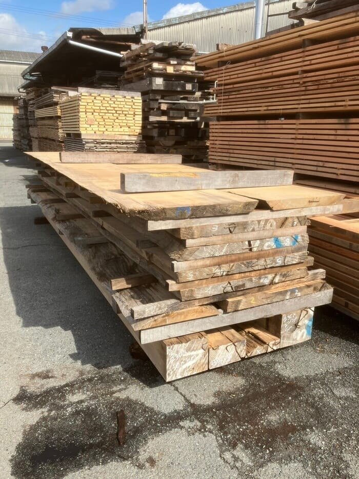 ニューギニアウォールナット　無垢材