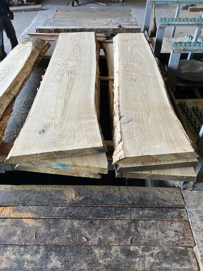 栗（クリ）　無垢材