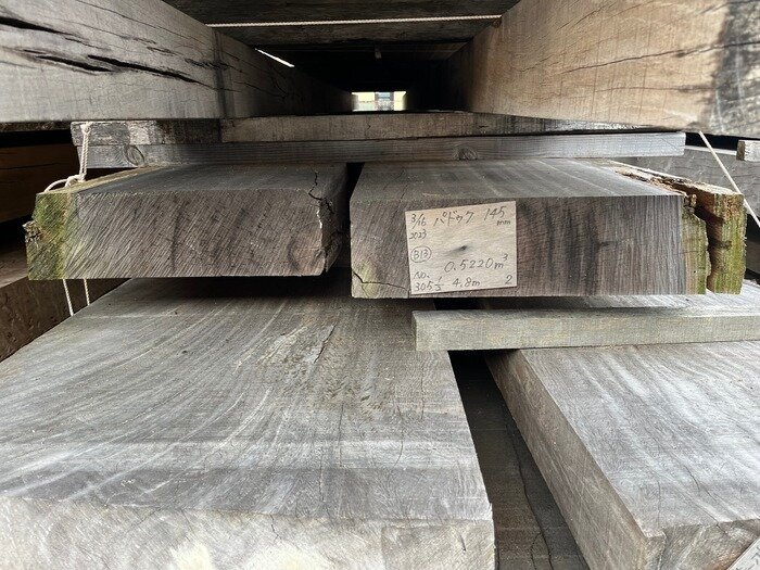 パドゥク　無垢材