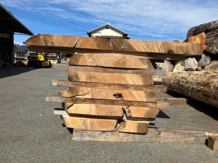 銀杏（イチョウ）　無垢材