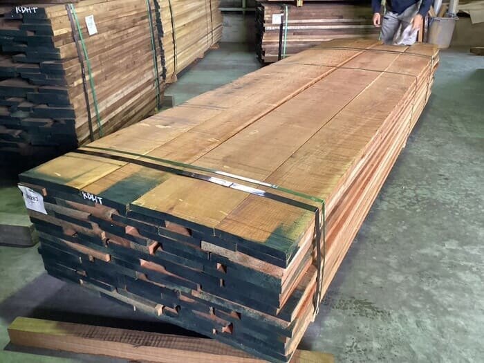 チェリー　無垢材