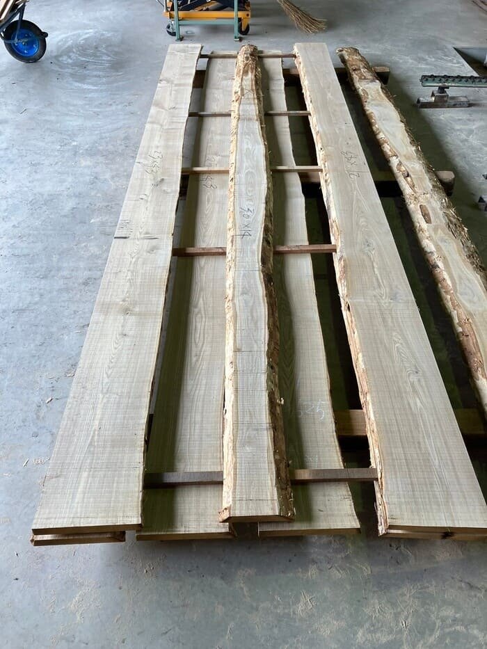 栗（クリ）　無垢材