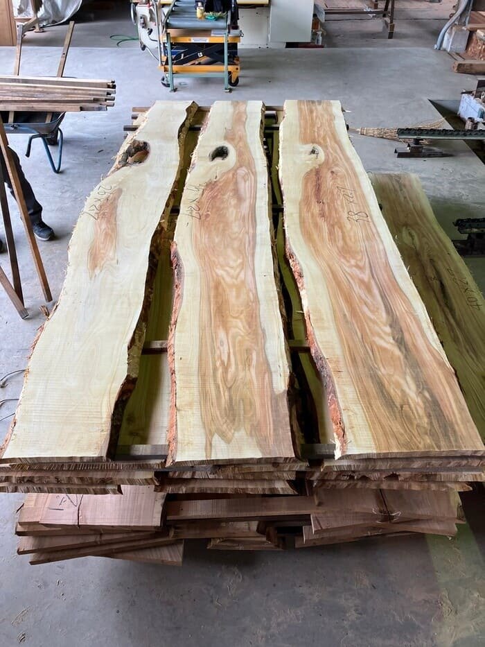 山桜（ヤマザクラ）　無垢材