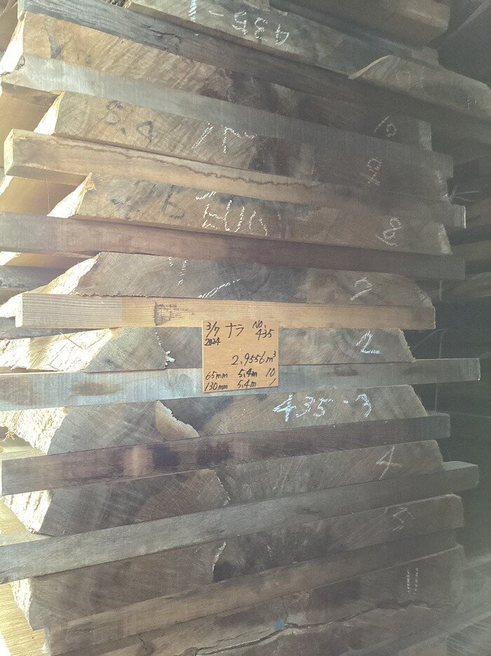 楢（ナラ）　無垢材