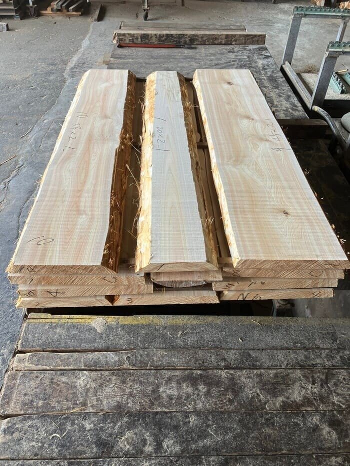 檜（ヒノキ）　無垢材