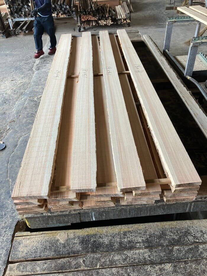 杉（スギ）　無垢材