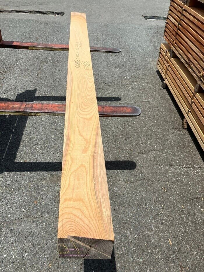 欅（ケヤキ）　無垢材