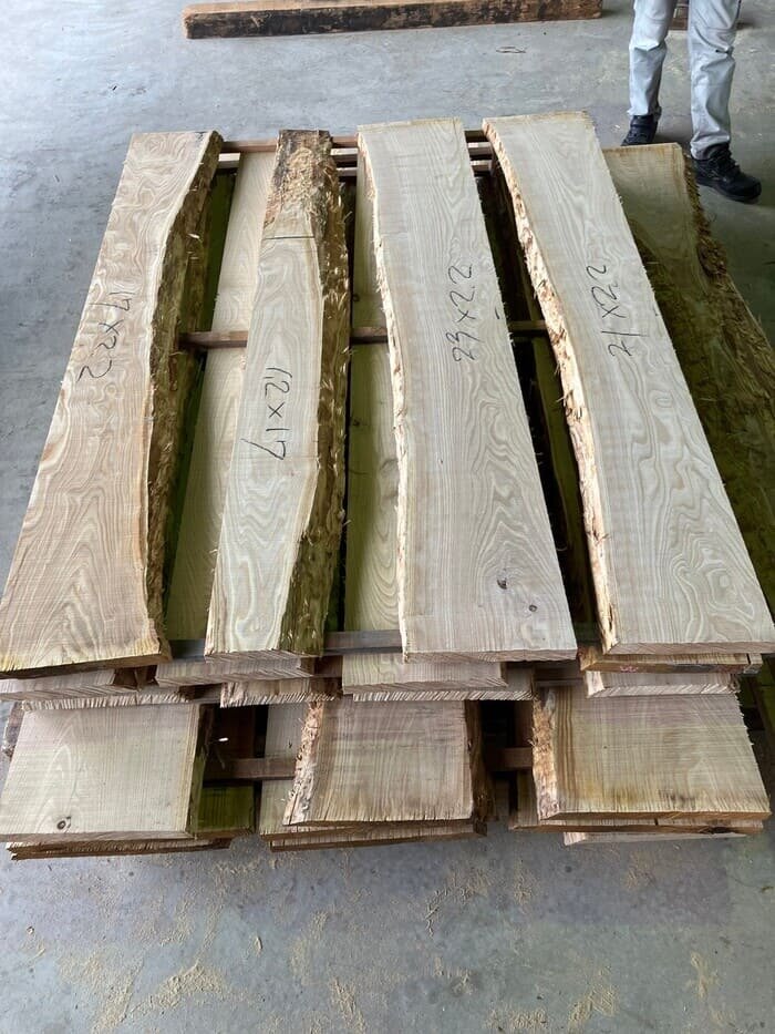 栗（クリ）　無垢材