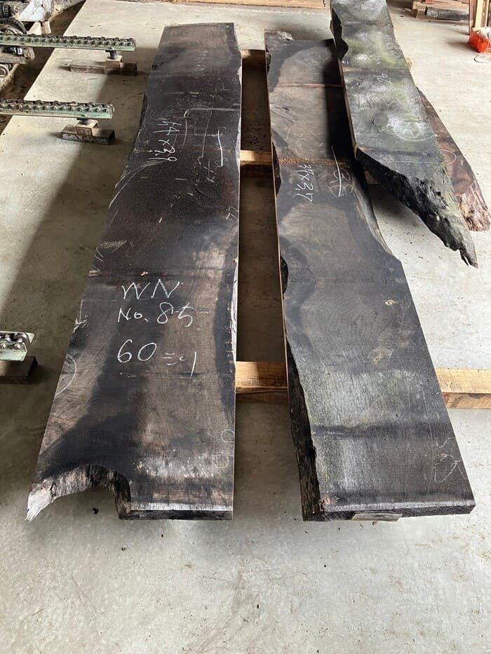 ウォールナット　無垢材