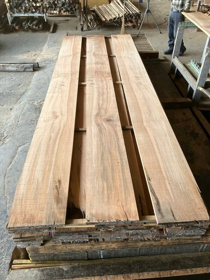 カナリューム　無垢材