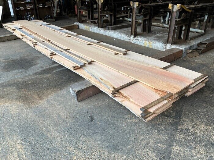 ベイマツ　無垢材