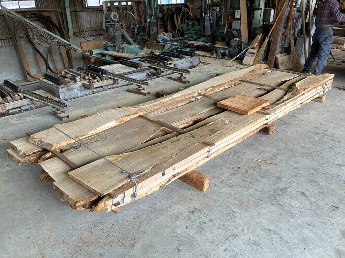 栗（クリ）　無垢材