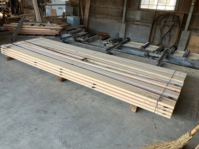 檜（ヒノキ）　無垢材