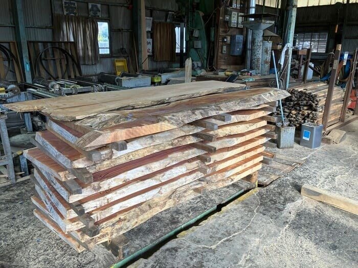 栴檀（センダン）　無垢材