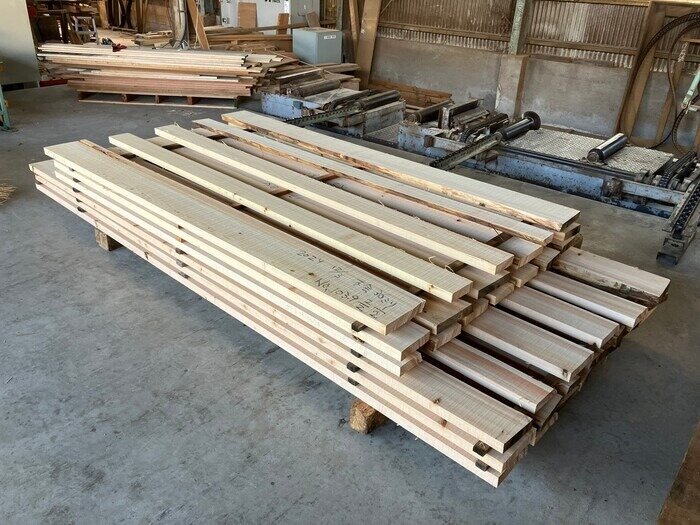 檜（ヒノキ）　無垢材