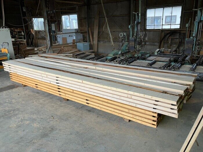 檜（ヒノキ）　無垢材